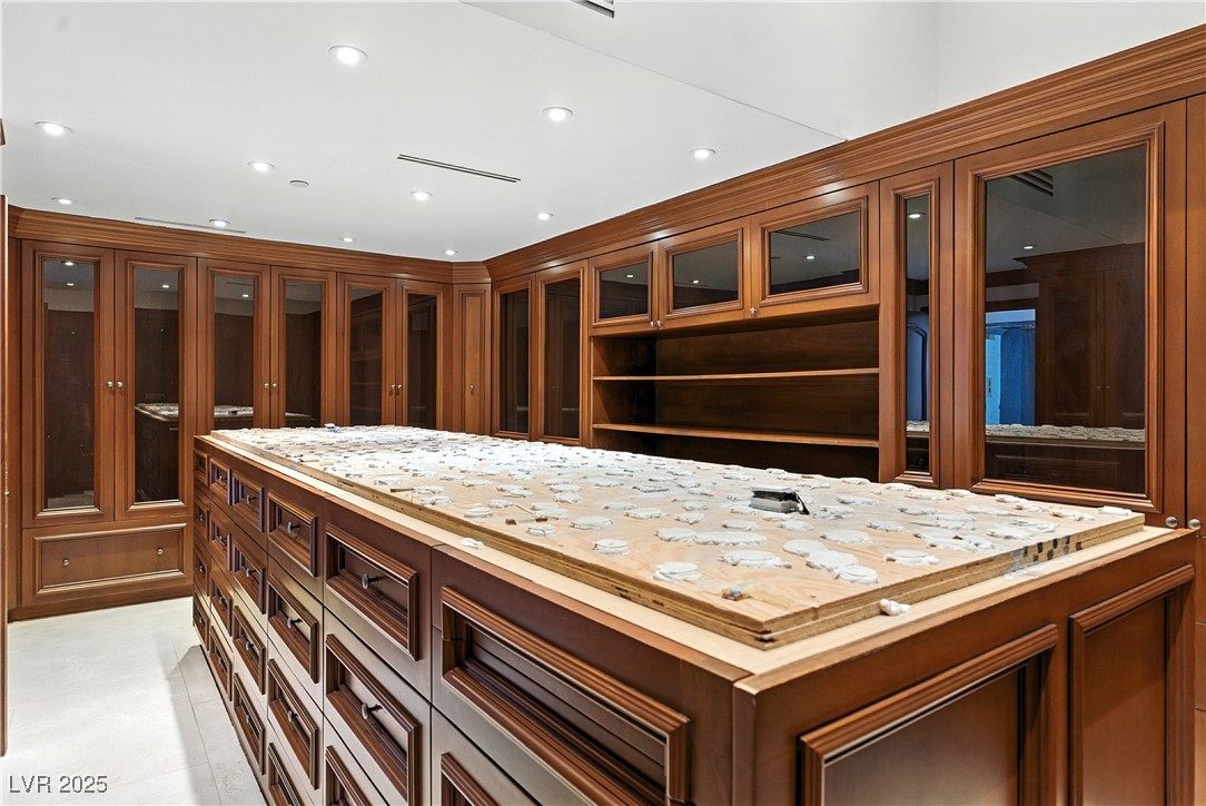 2747 Paradise Road 3801