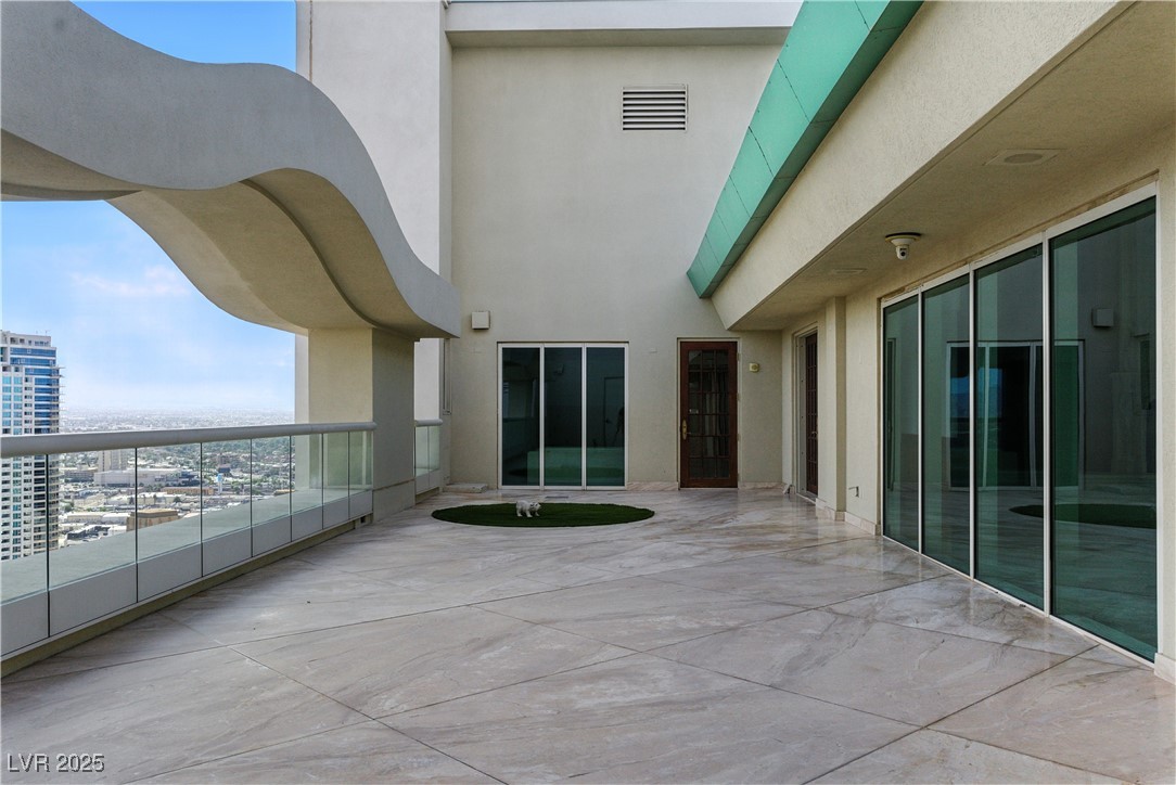 2747 Paradise Road 3801