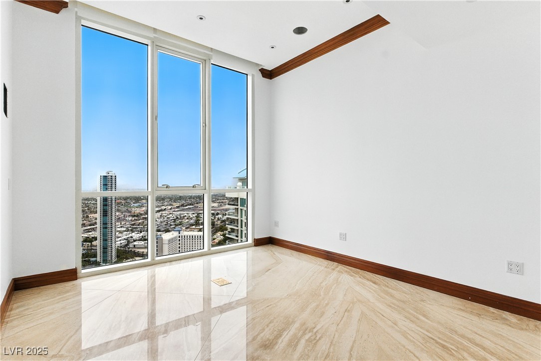 2747 Paradise Road 3801