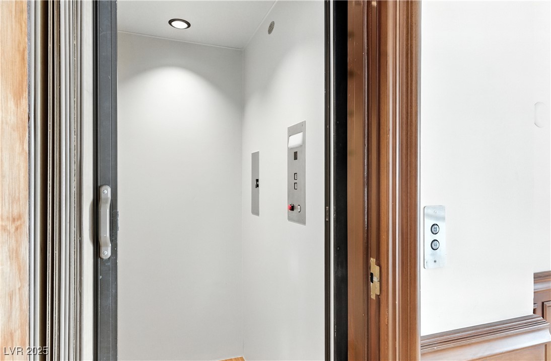 2747 Paradise Road 3801