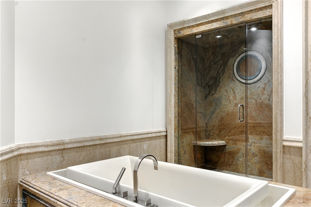 2747 Paradise Road 3801