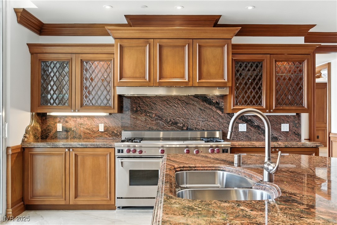 2747 Paradise Road 3801