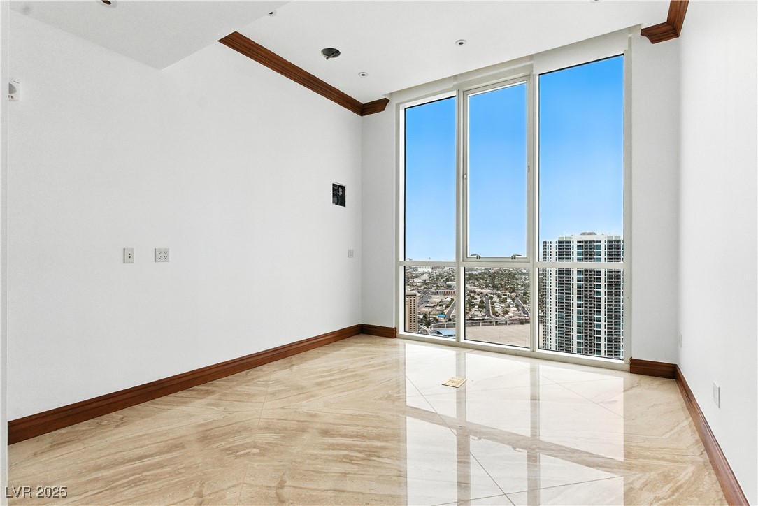 2747 Paradise Road 3801