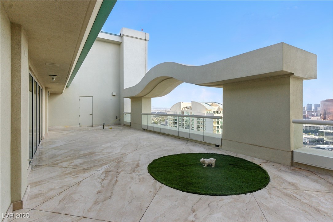 2747 Paradise Road 3801