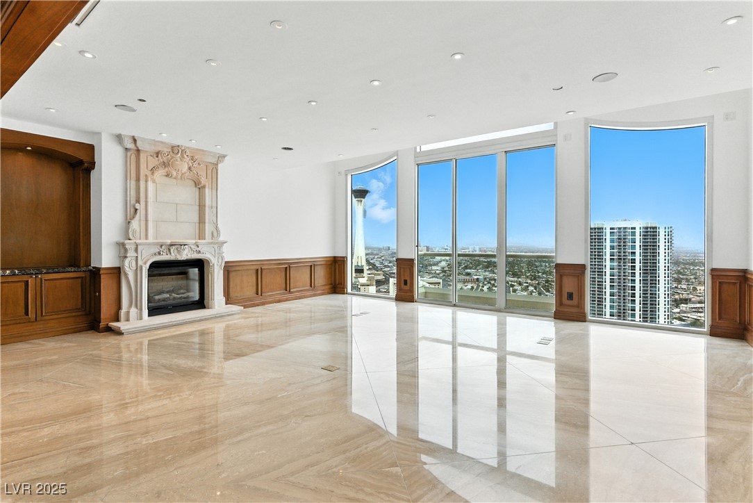 2747 Paradise Road 3801