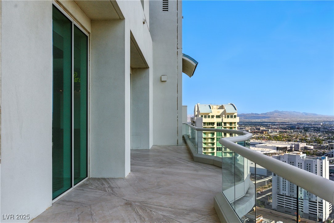 2747 Paradise Road 3801