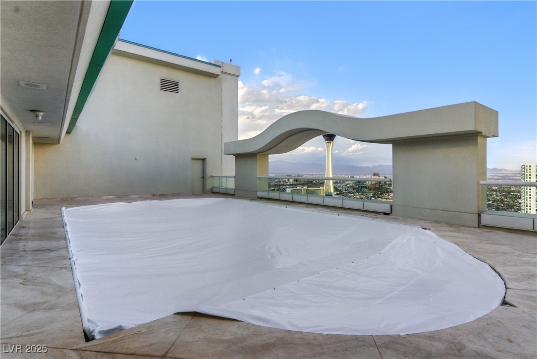 2747 Paradise Road 3801