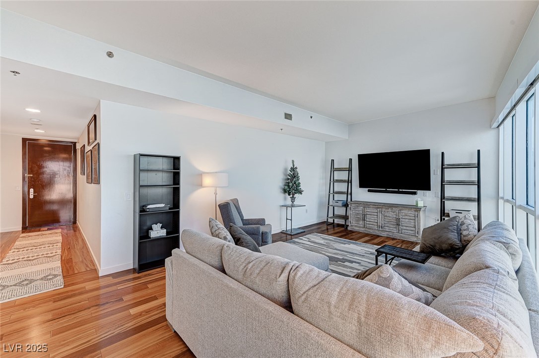 4525 Dean Martin Drive 1208