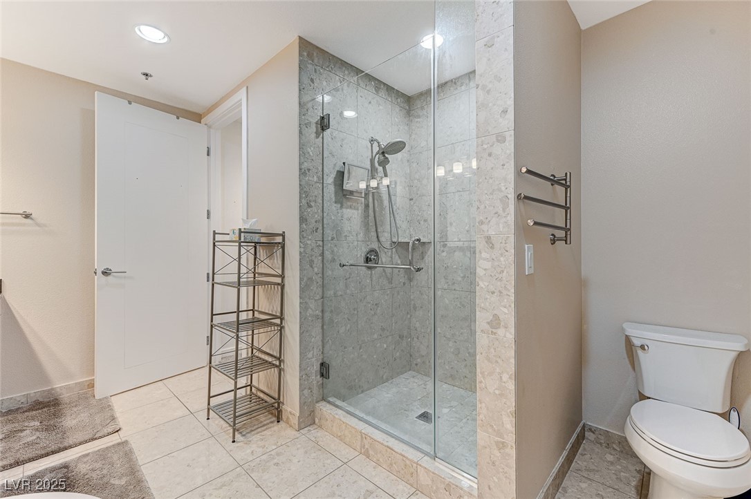 4525 Dean Martin Drive 1208