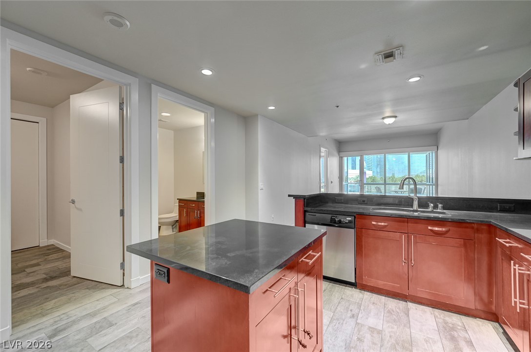 4575 Dean Martin Drive 711