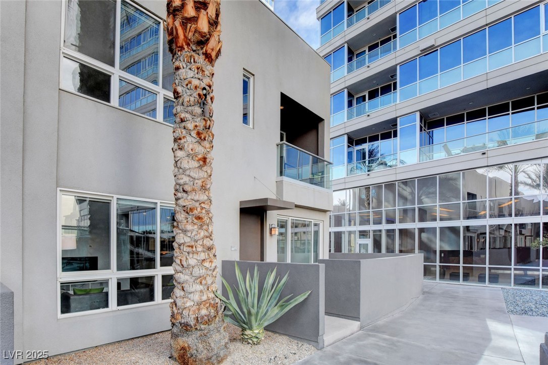 4575 Dean Martin Drive 711