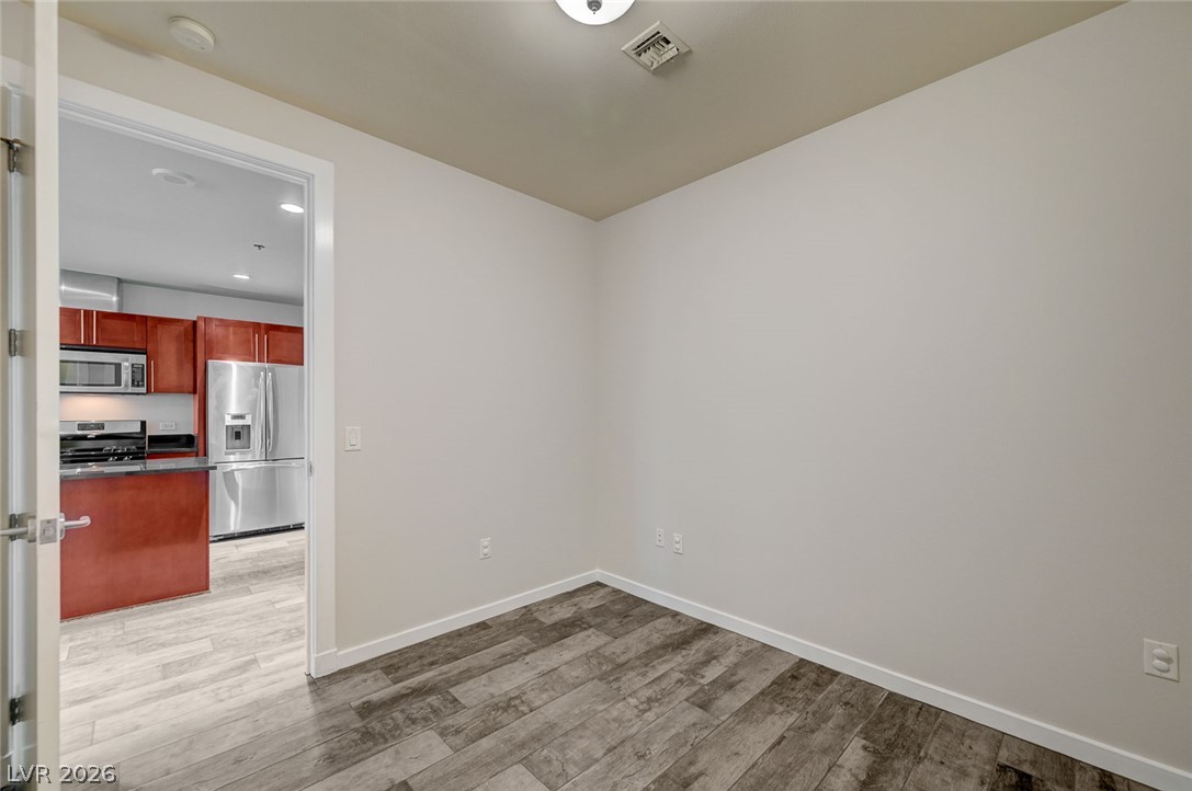 4575 Dean Martin Drive 711