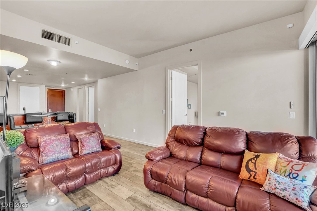 4575 Dean Martin Drive 711