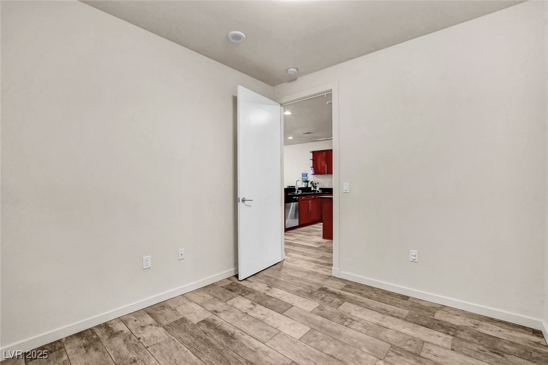 4575 Dean Martin Drive 711