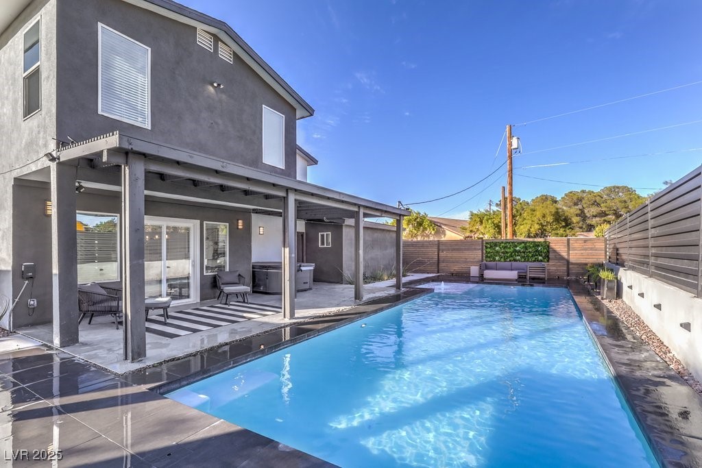 2625 East Russell Road