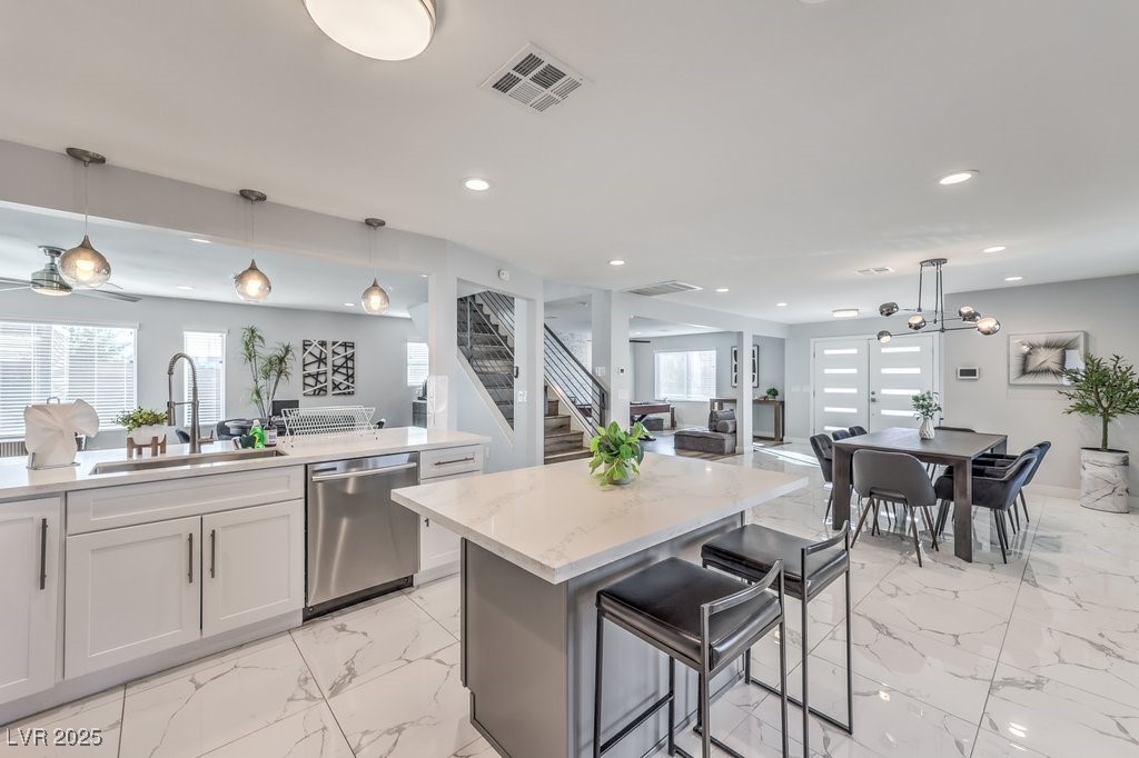 2625 East Russell Road