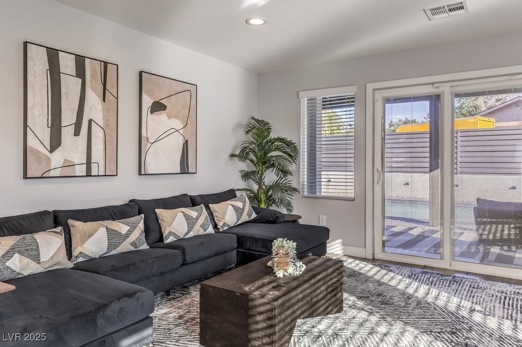 2625 East Russell Road