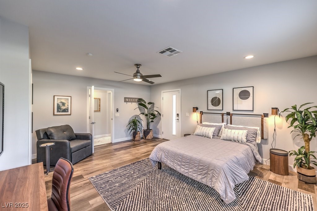 2625 East Russell Road