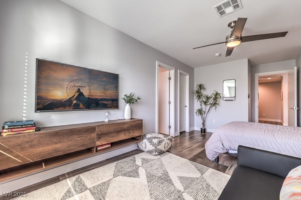 2625 East Russell Road