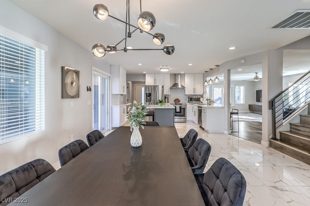 2625 East Russell Road