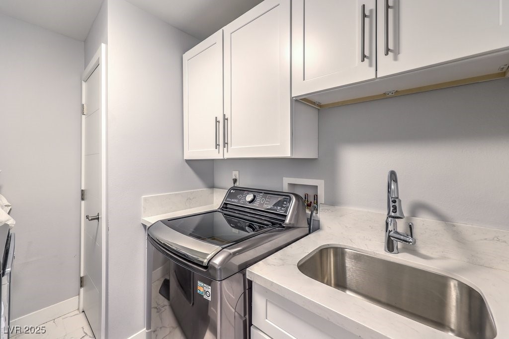 2625 East Russell Road