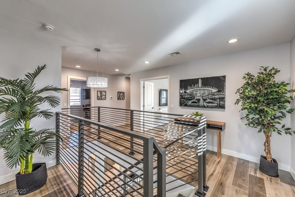 2625 East Russell Road