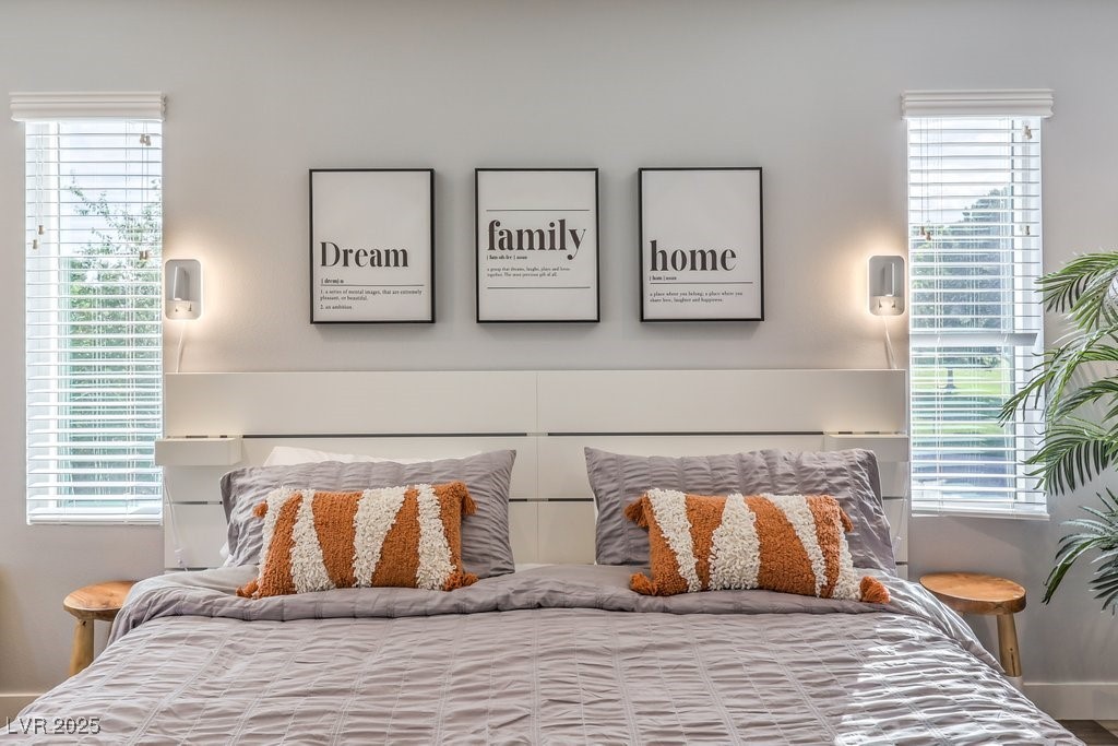 2625 East Russell Road