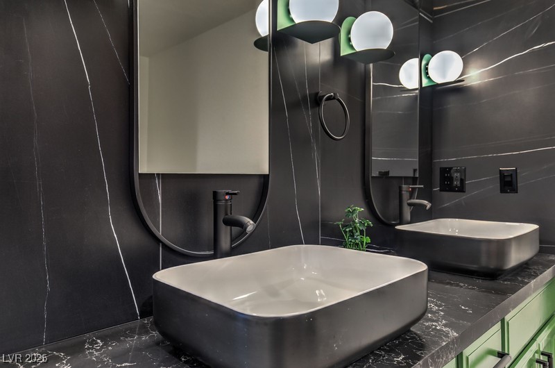 3249 South Torrey Pines Drive