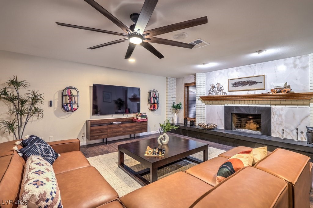 3269 South Torrey Pines Drive