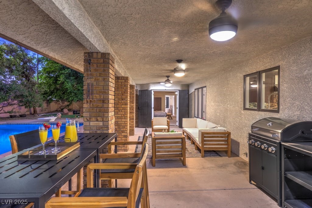 3269 South Torrey Pines Drive