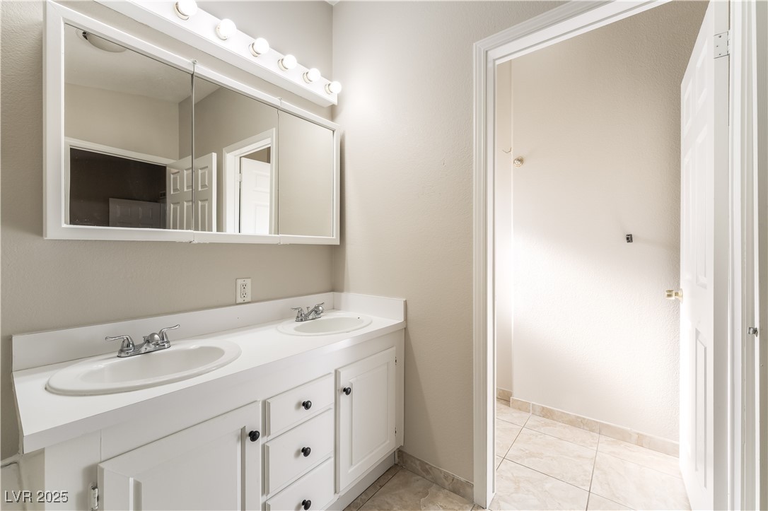 6255 Bryce Canyon Avenue