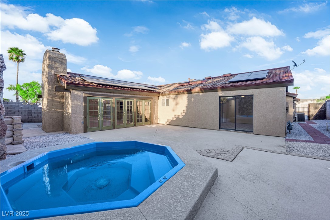 710 Greenway Road