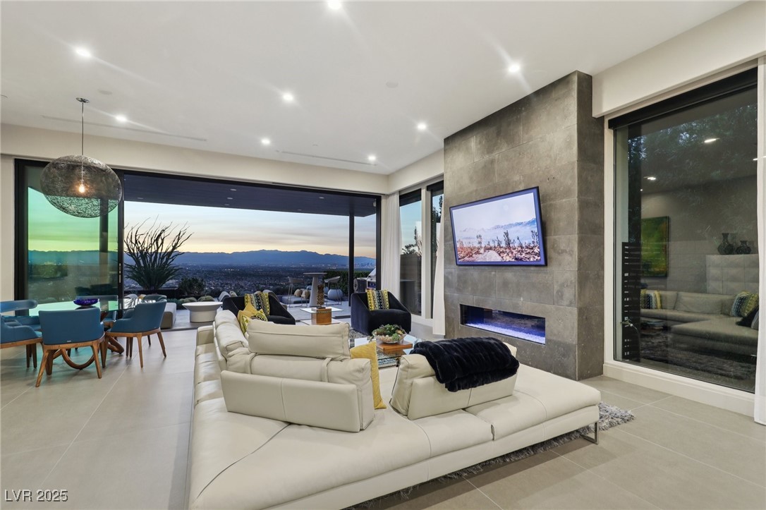 375 Tranquil Peak Court