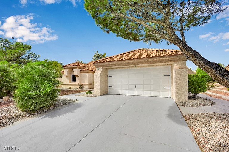 2801 Golfside Drive