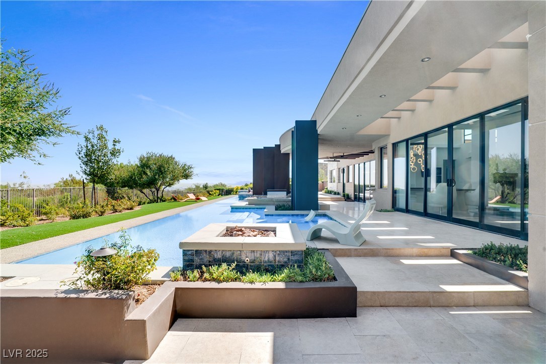 10 Ridge Blossom Road