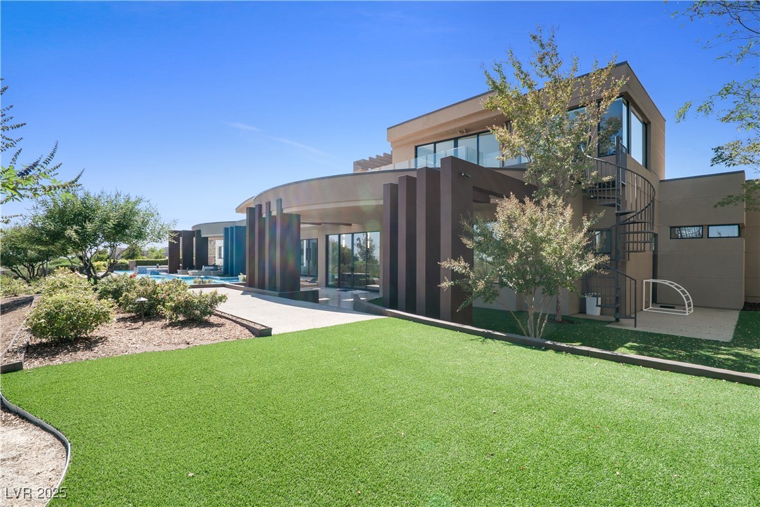 10 Ridge Blossom Road