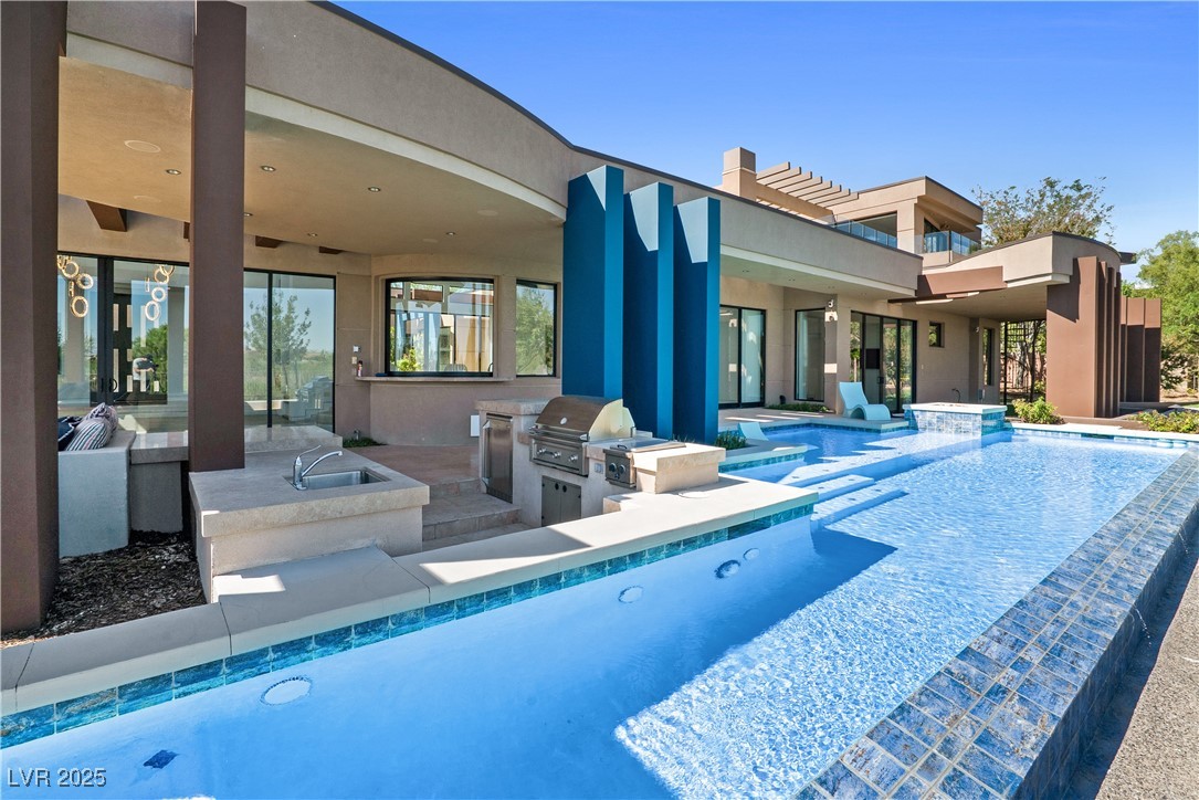 10 Ridge Blossom Road