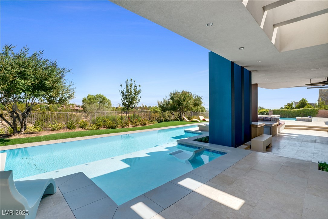 10 Ridge Blossom Road