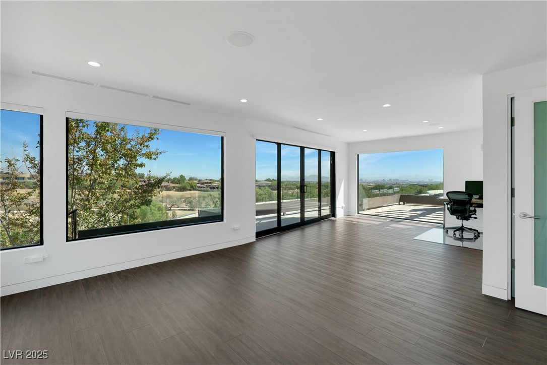 10 Ridge Blossom Road