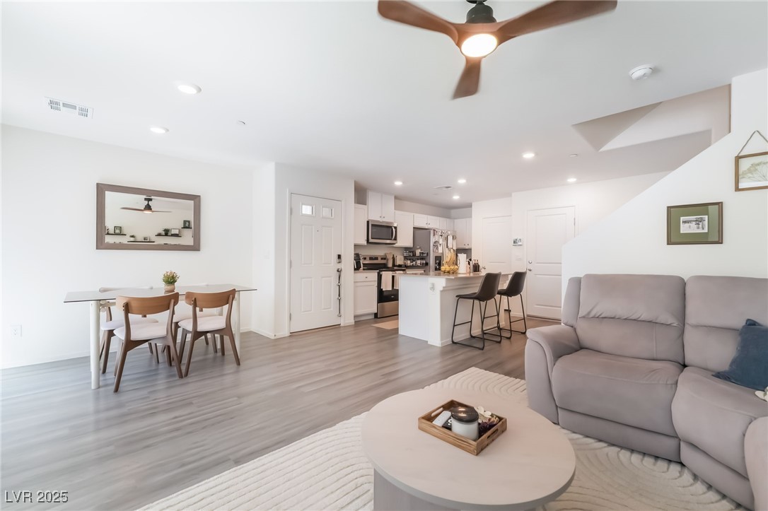 4585 Honey Hills Avenue