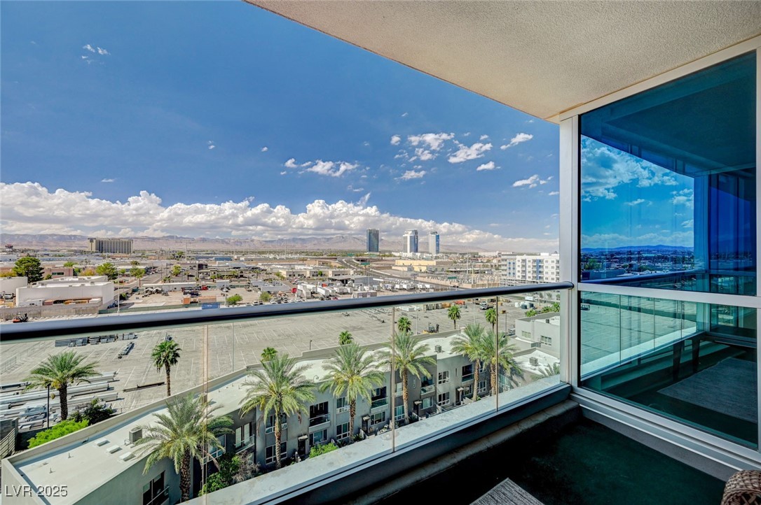 4575 Dean Martin Drive 806
