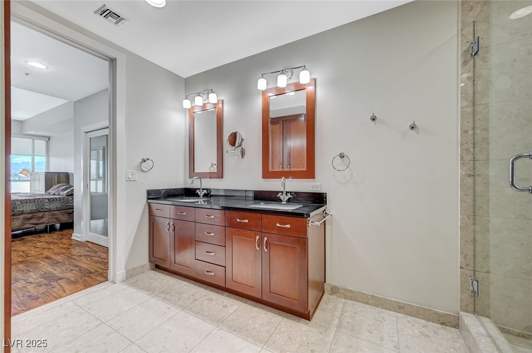 4575 Dean Martin Drive 806