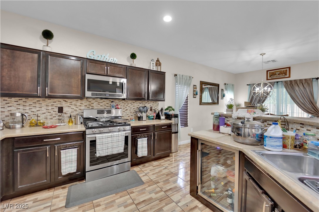 3752 Calle De Rio Avenue