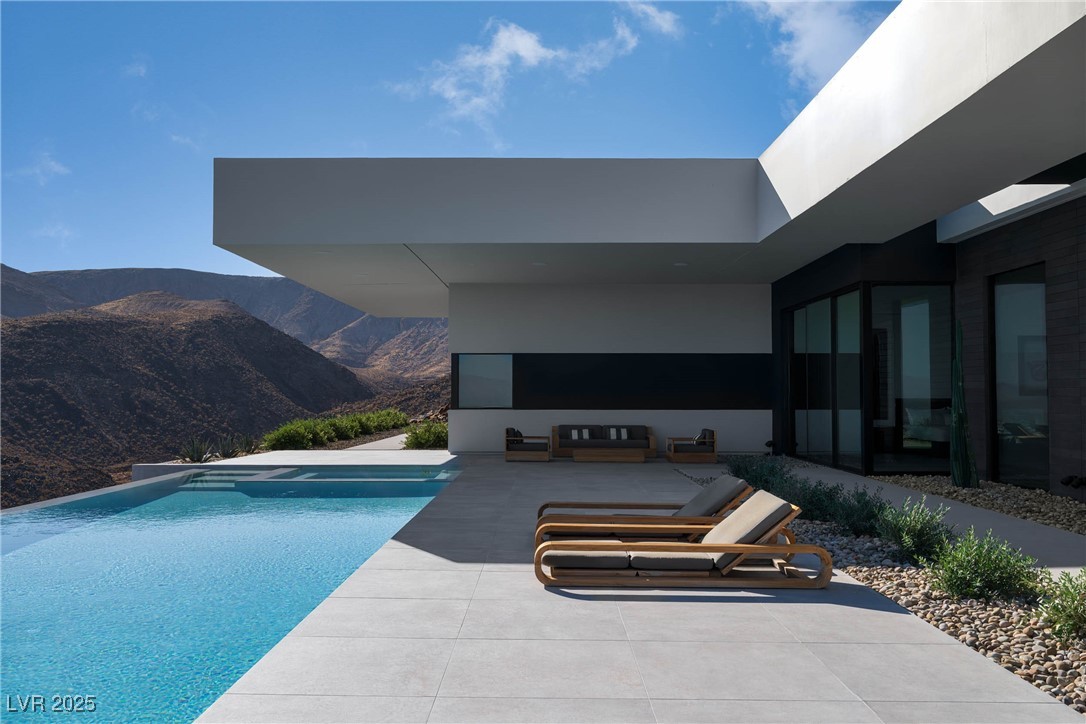 664 Dragon Peak Drive