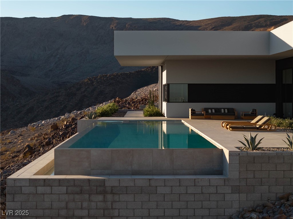 664 Dragon Peak Drive