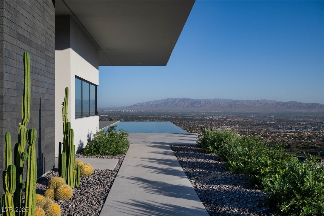 664 Dragon Peak Drive