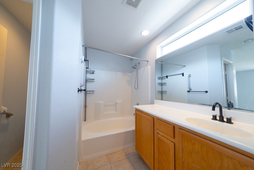 10429 Chandra Avenue