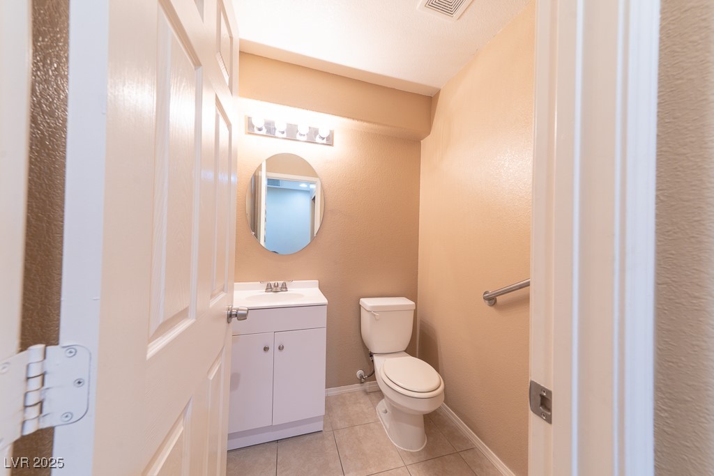 10429 Chandra Avenue