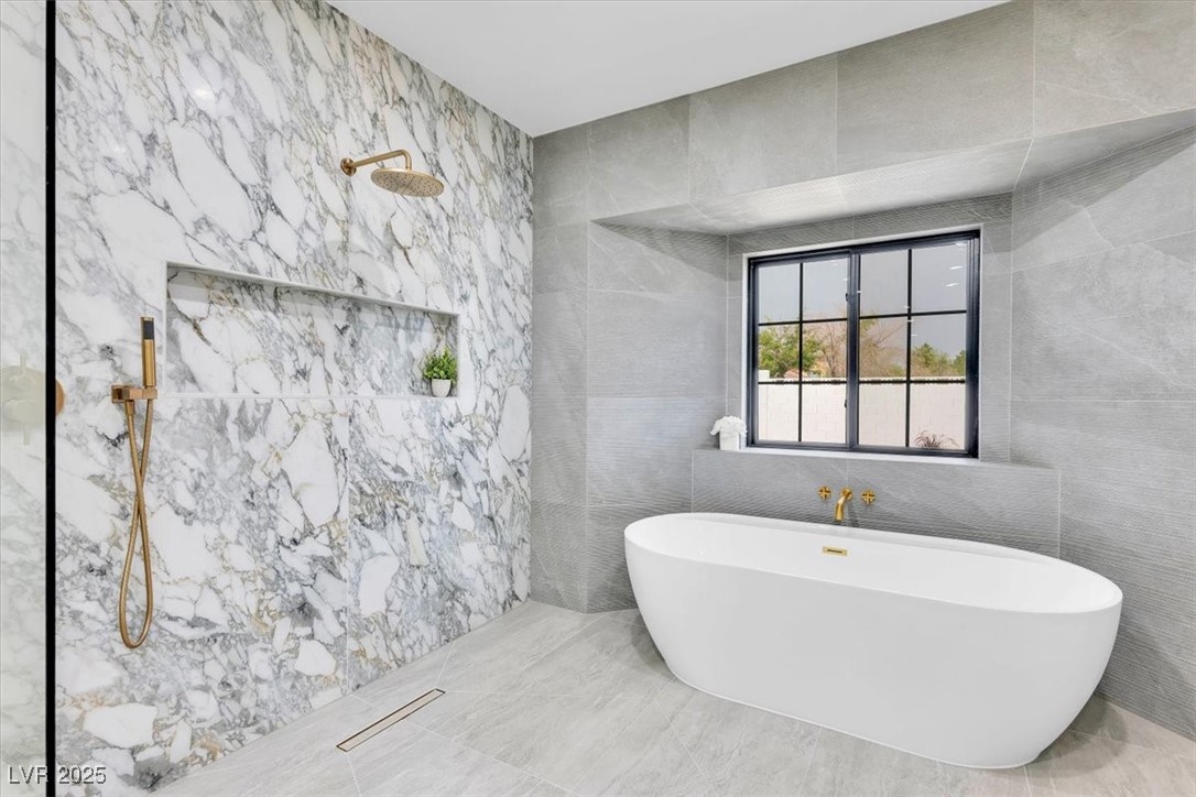 2720 Tioga Pines Circle