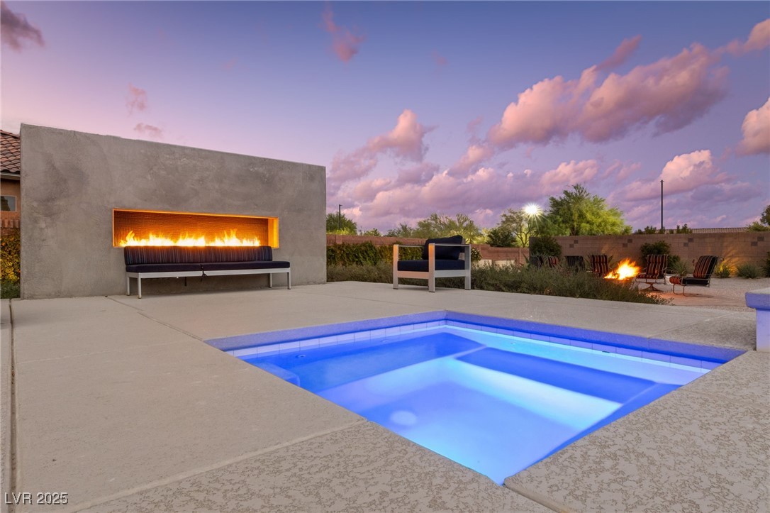 4050 North Tomsik Street